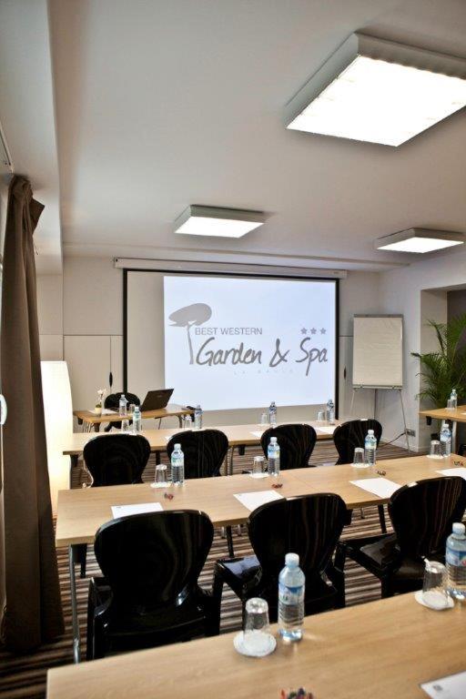 Espace de conférence ou salle de réunion dans l'établissement Best Western Hôtel Garden and Spa