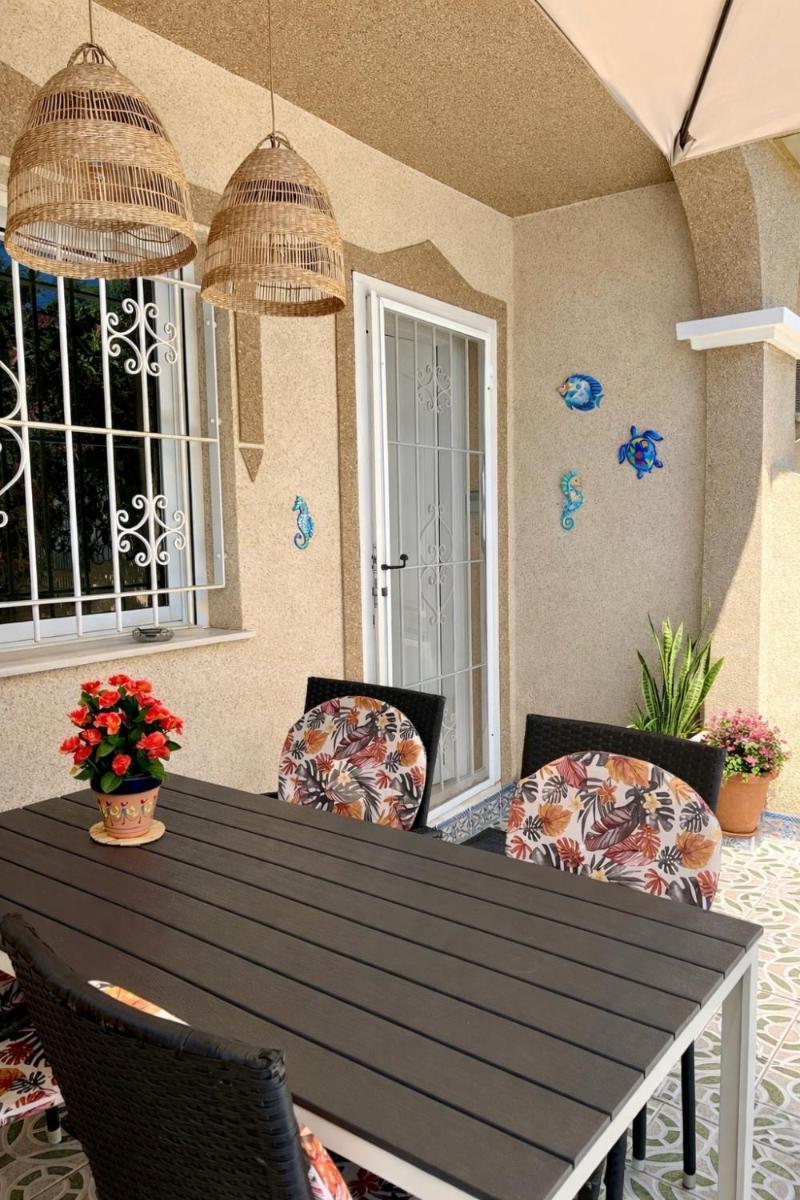 Casa Moolio - Private Holiday Home with Pool Access, Walk to Beach & Restaurants - Housity