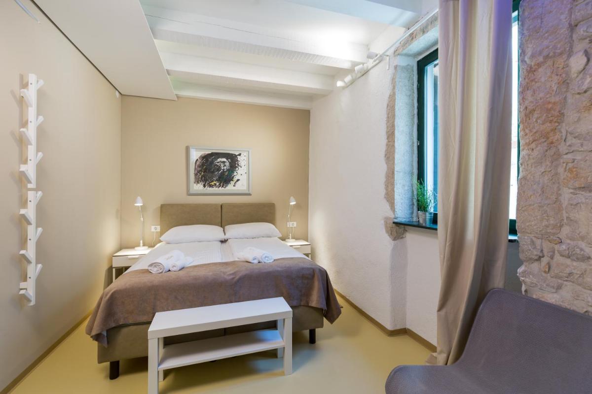 Tre Porte Rooms & Bar - Housity
