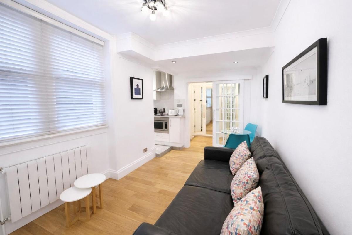 Chiltern Street Serviced Apartments by Globe Apartments - Housity
