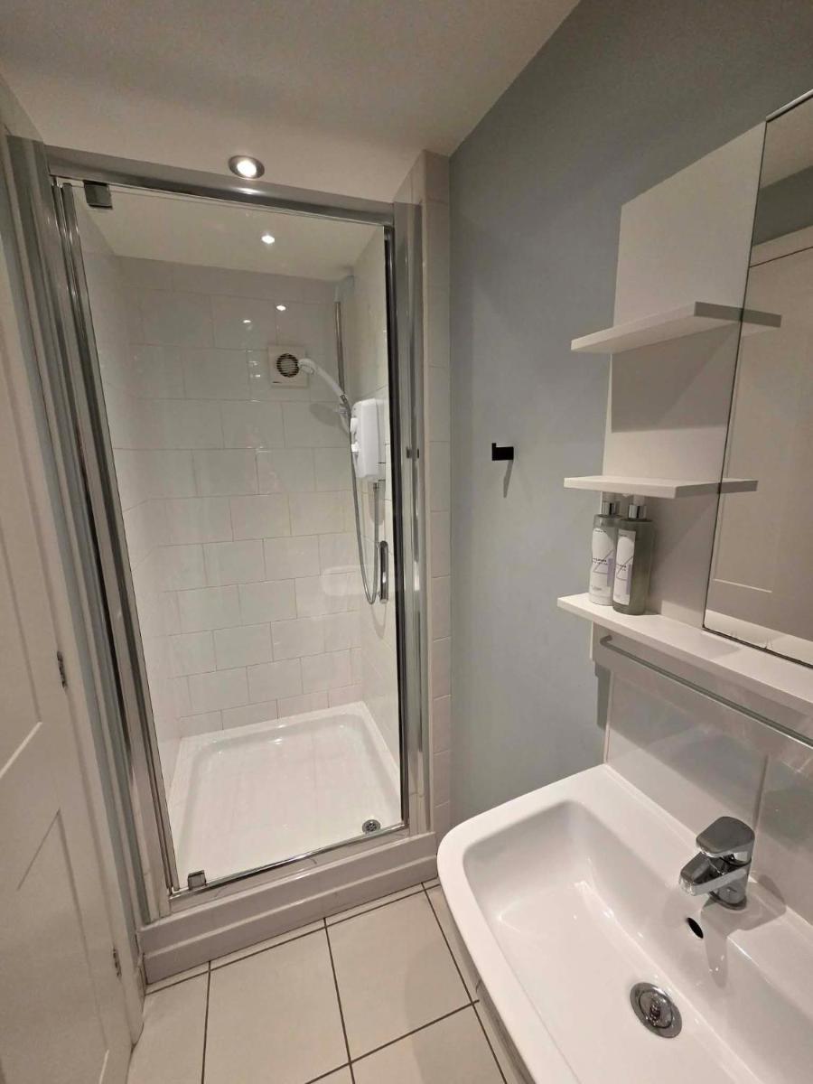 No 3 New Inn Apartments NEWLY RENOVATED - Housity