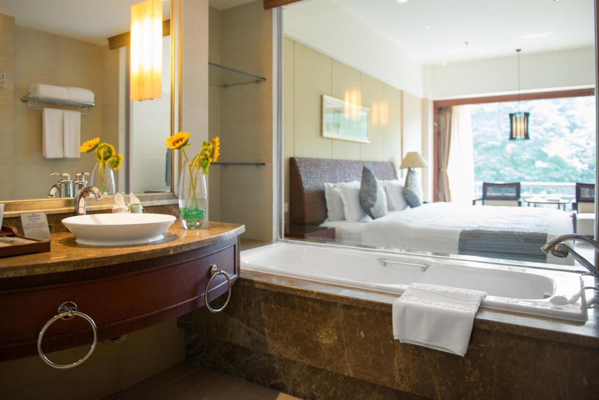 Howard Johnson Conference Resort Chengdu - Housity
