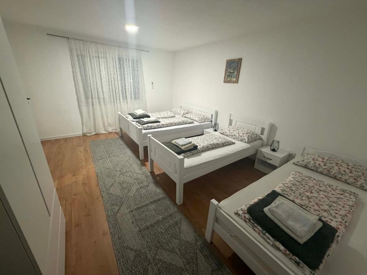 Stan na dan Gornji Vakuf Uskoplje - Housity