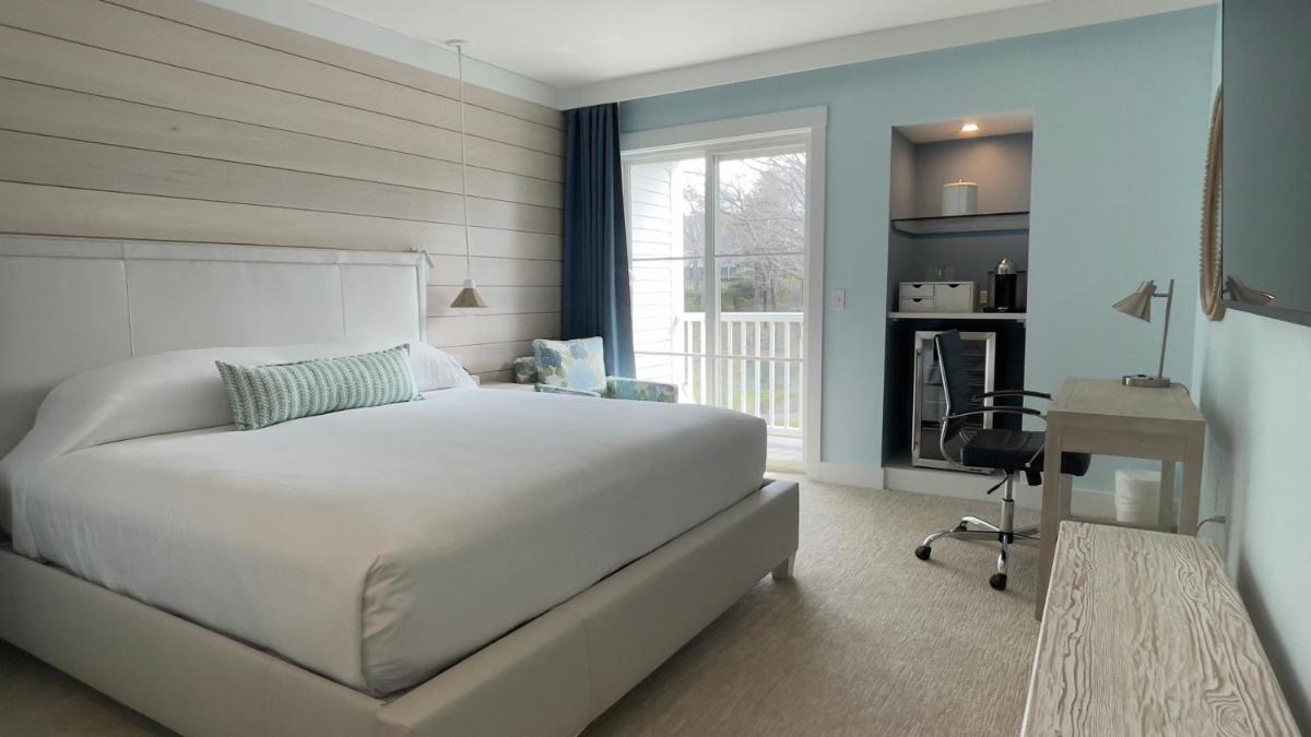 The Colony Hotel Kennebunkport - Housity