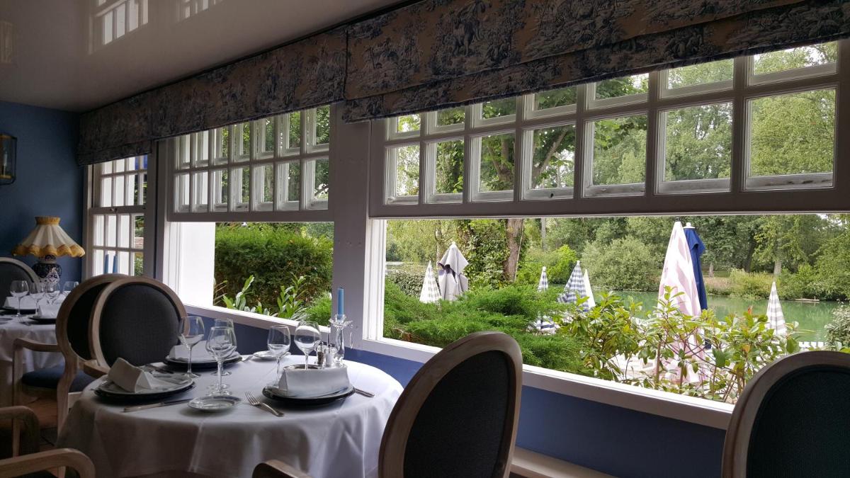 LOGIS - Hôtel & Restaurant Le Gonfalon - Housity