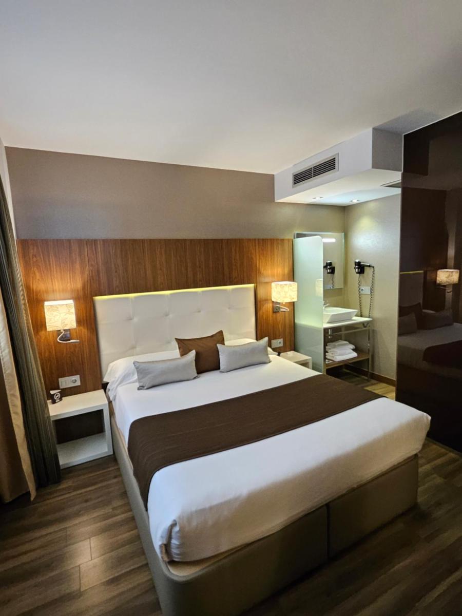 Gran Hotel Botánicos - Housity