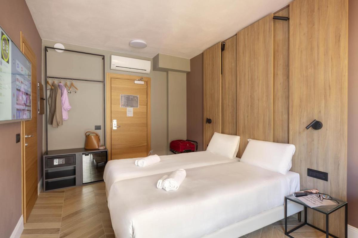B&B Hotel Genova City Center - Housity