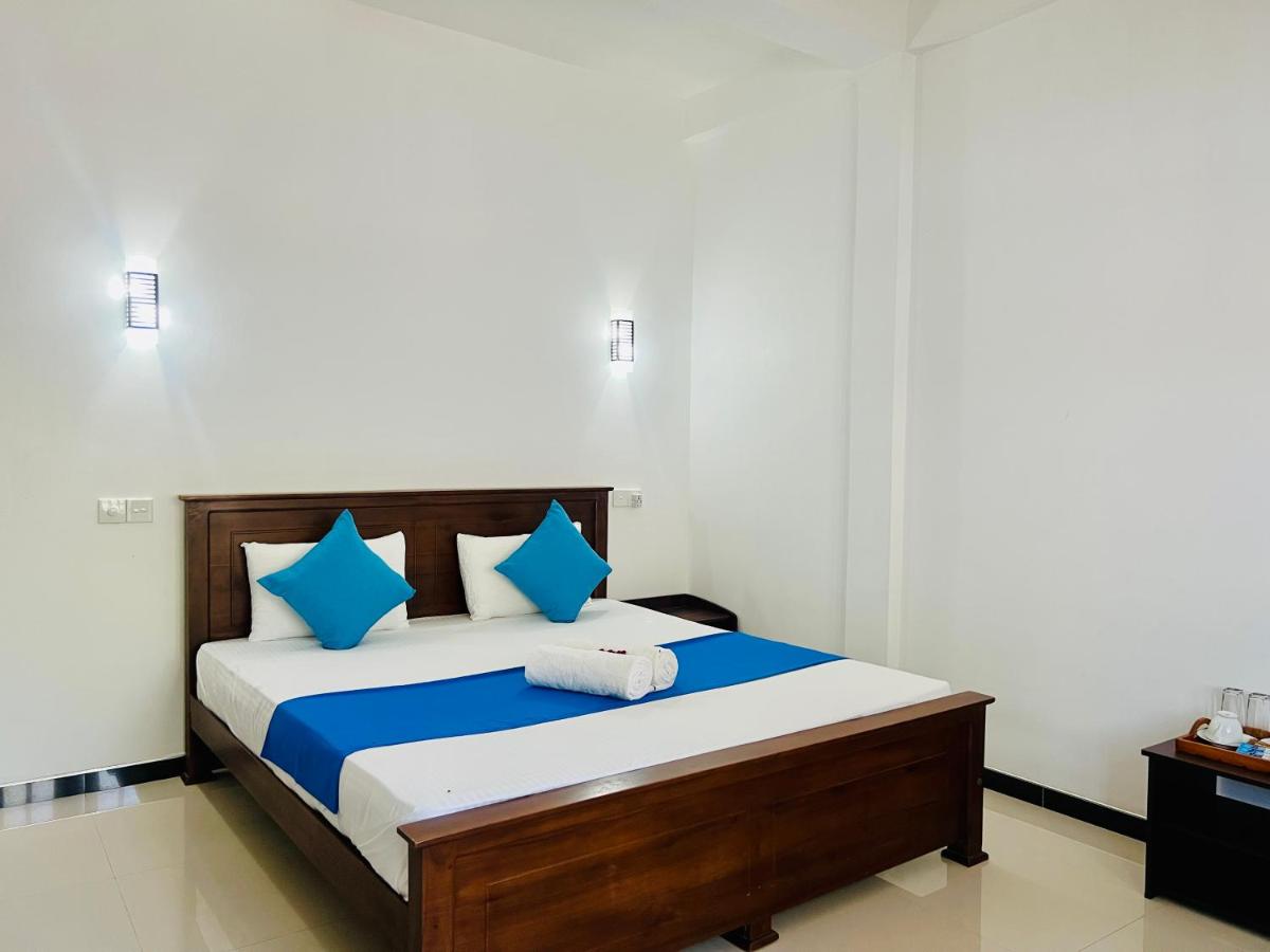 Leen Tangalle - Housity