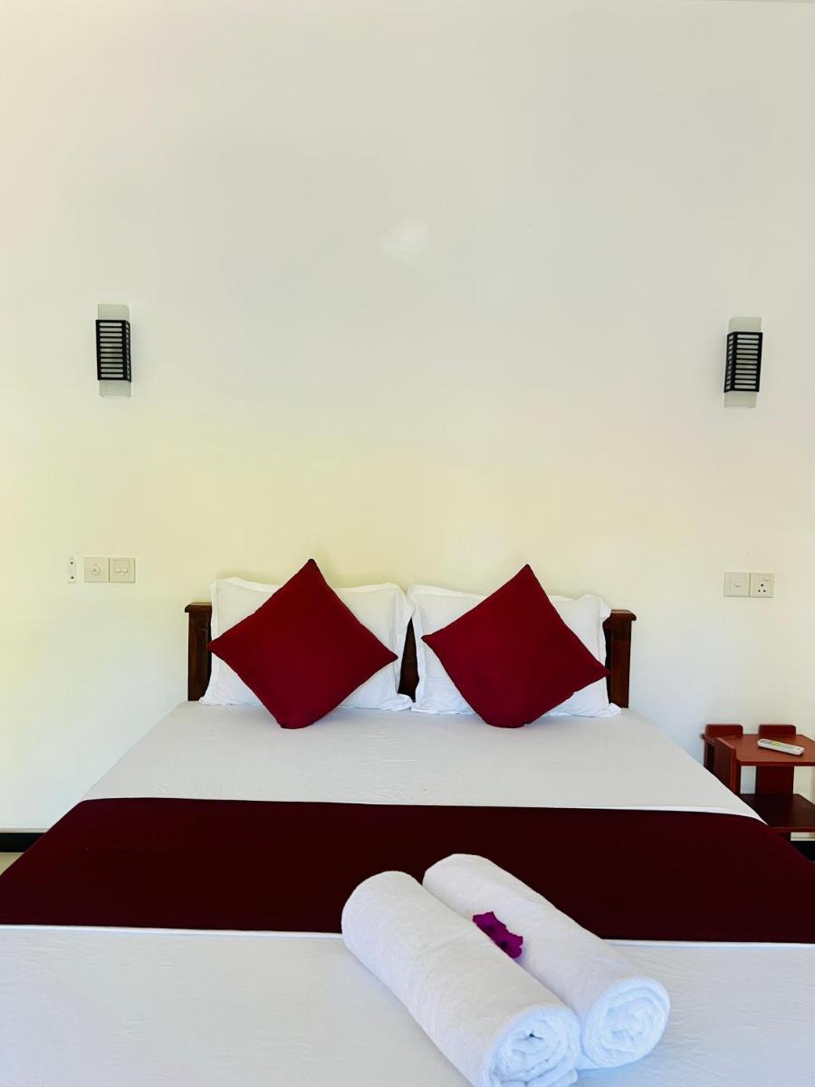 Leen Tangalle - Housity