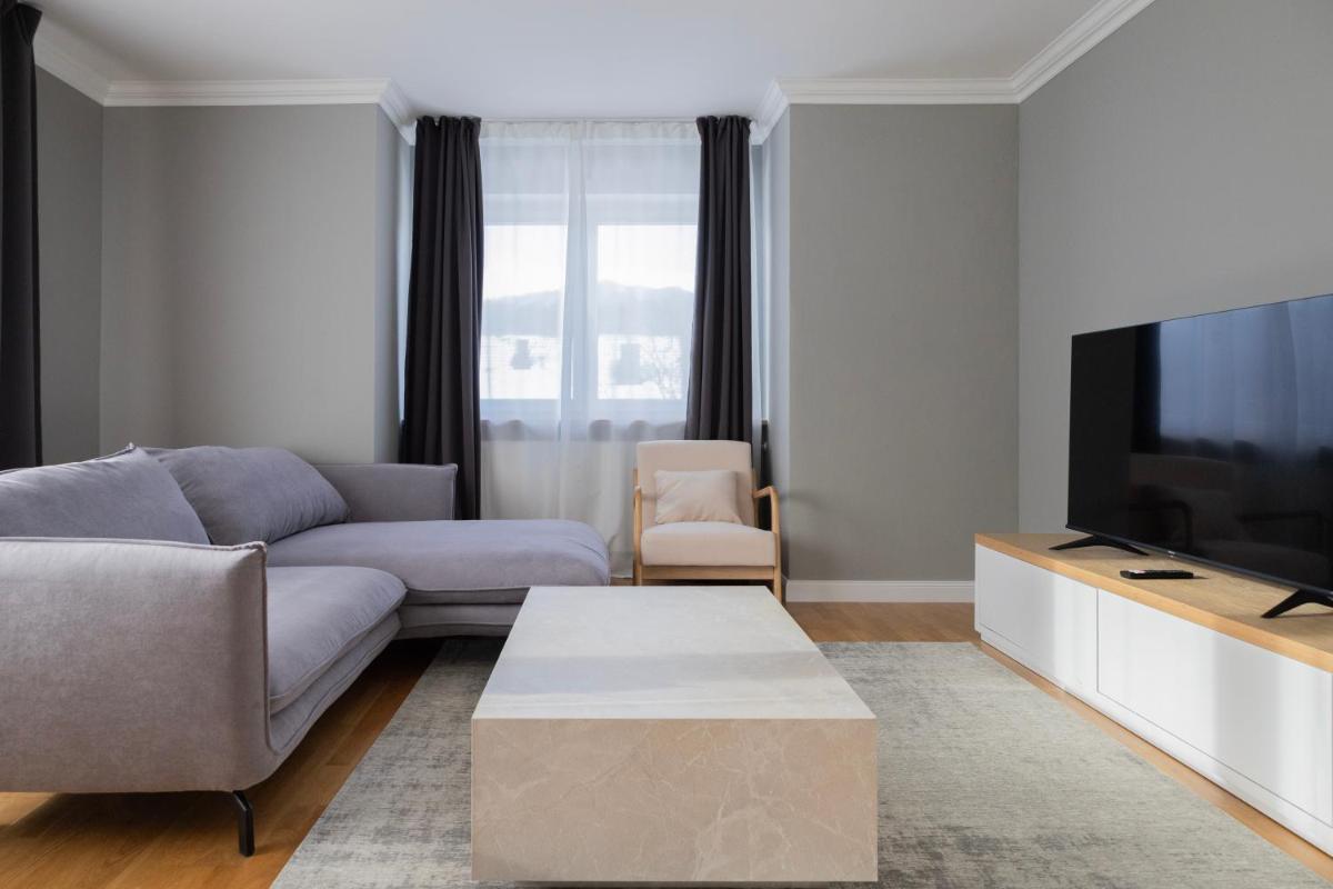 Holiday rental Eschenlohe, Balcony Apartment with Mountain Views - Housity