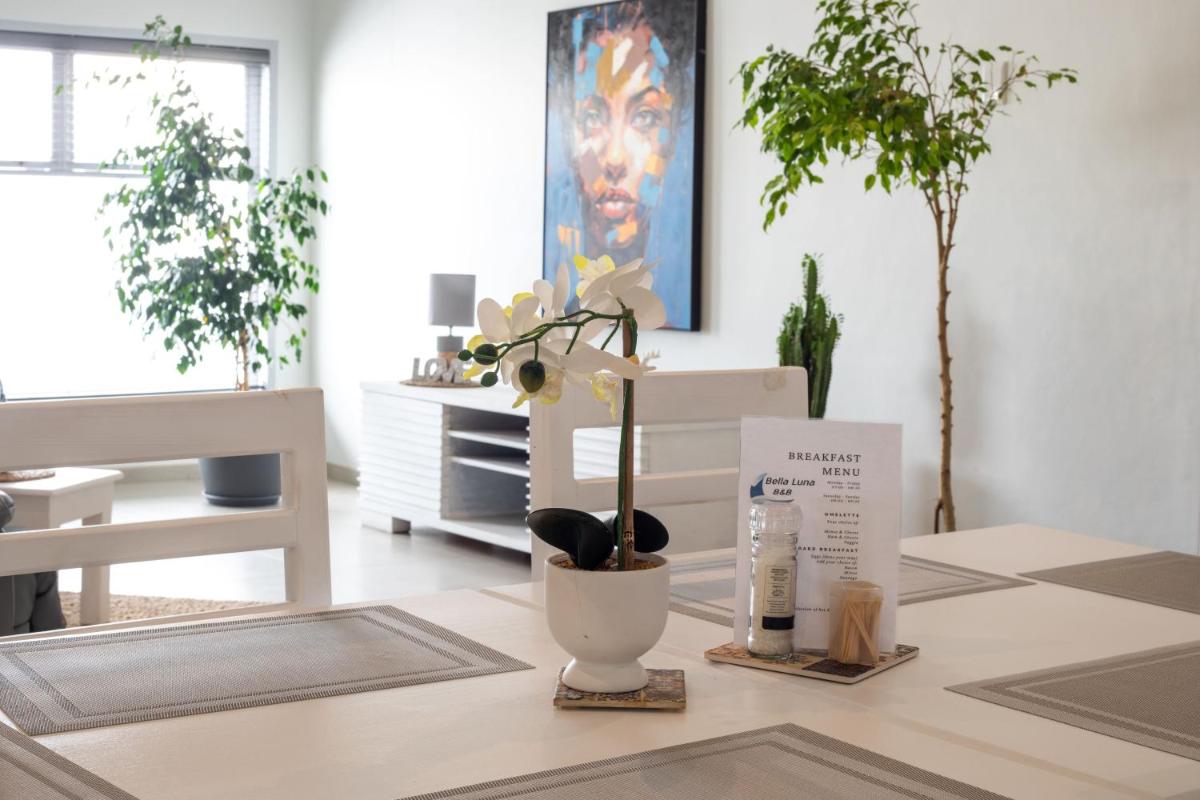 Bella Luna Bed and Breakfast - Housity