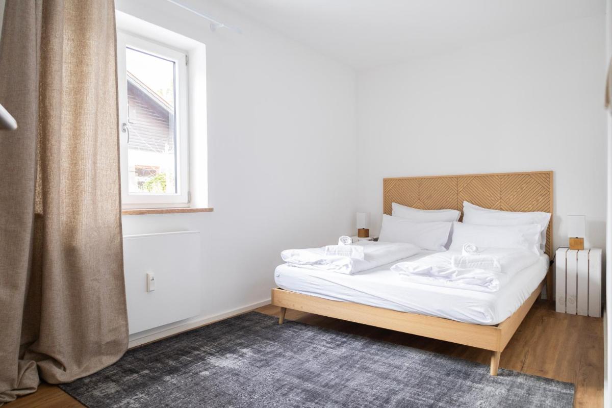 Holiday rental I Eschenlohe, Modern Bright Apartment with Mountain View - Housity