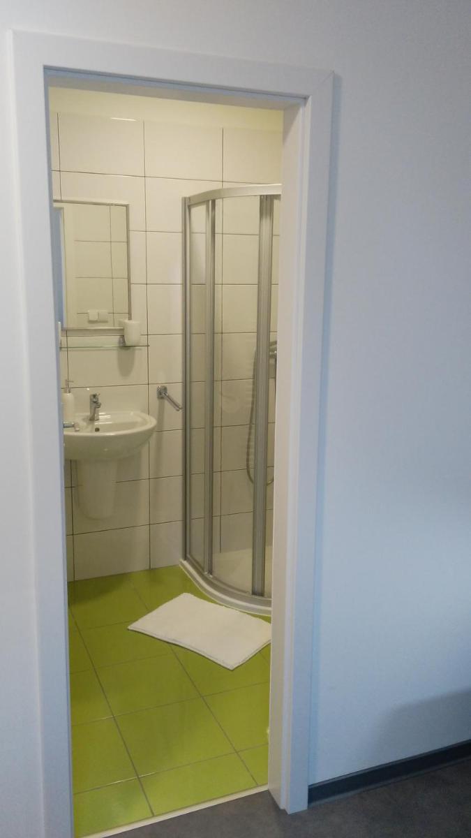 Bed & Parking Eurobit - Housity
