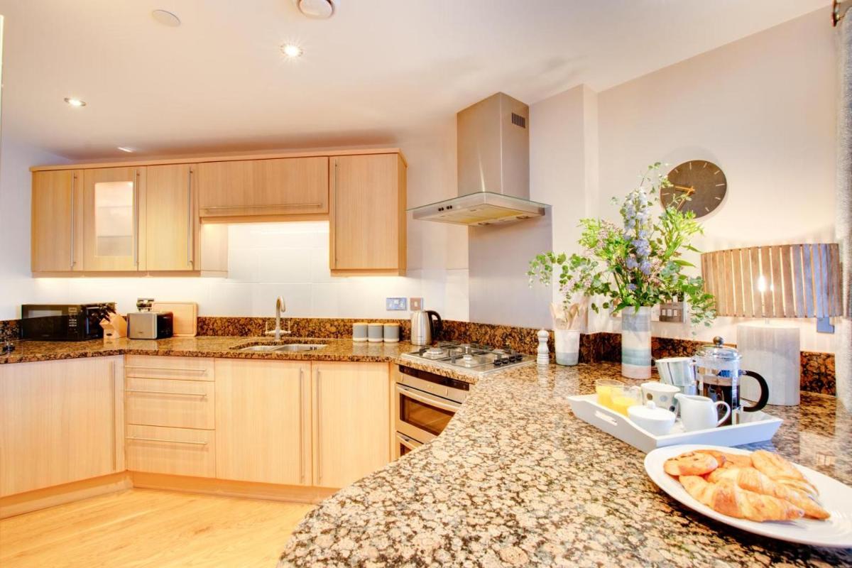 West Bay Watch - Housity