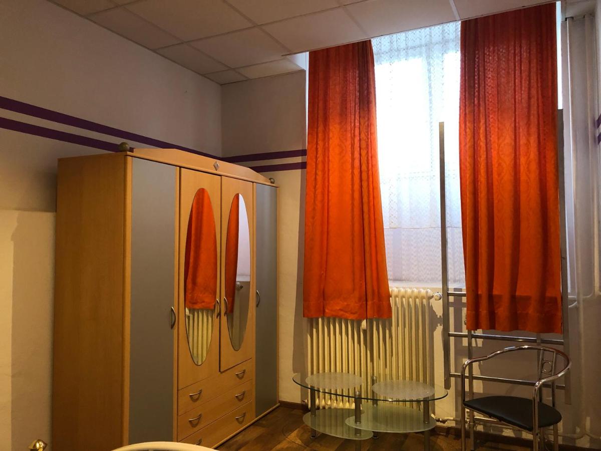 Munich Apartment Harras (Souterrain) - Housity