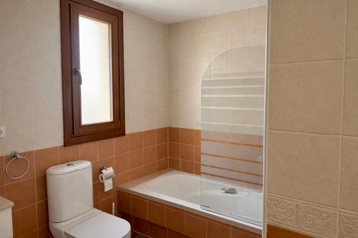 Costa Esuri, 3 Bedroom House, Ayamonte - Housity