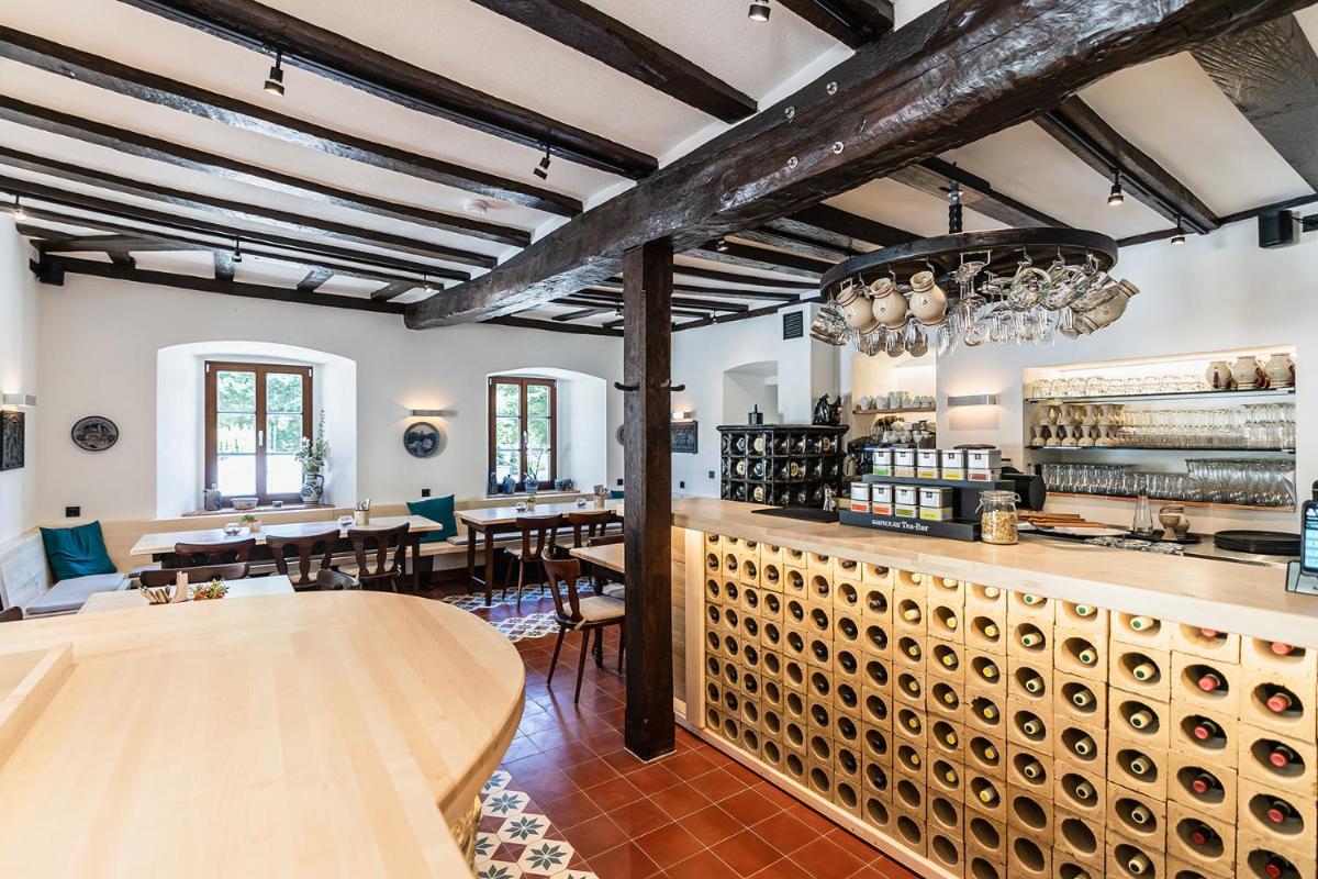 Landgasthof zur Burg Grenzau - Housity