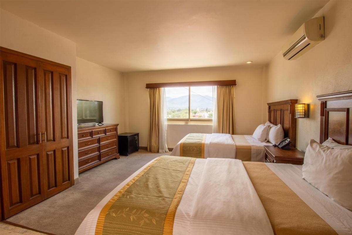 Hotel San Carlos Tequisquiapan - Housity