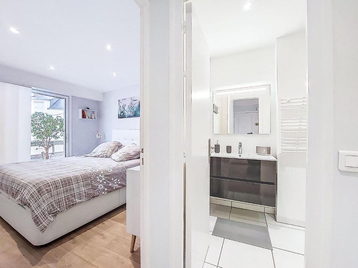 Apartment Port et plage à pied- linge inclus by Interhome - Housity