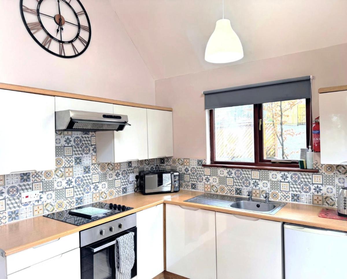 Primrose 20-Woodland Lodges-Carmarthen-Pembroke - Housity