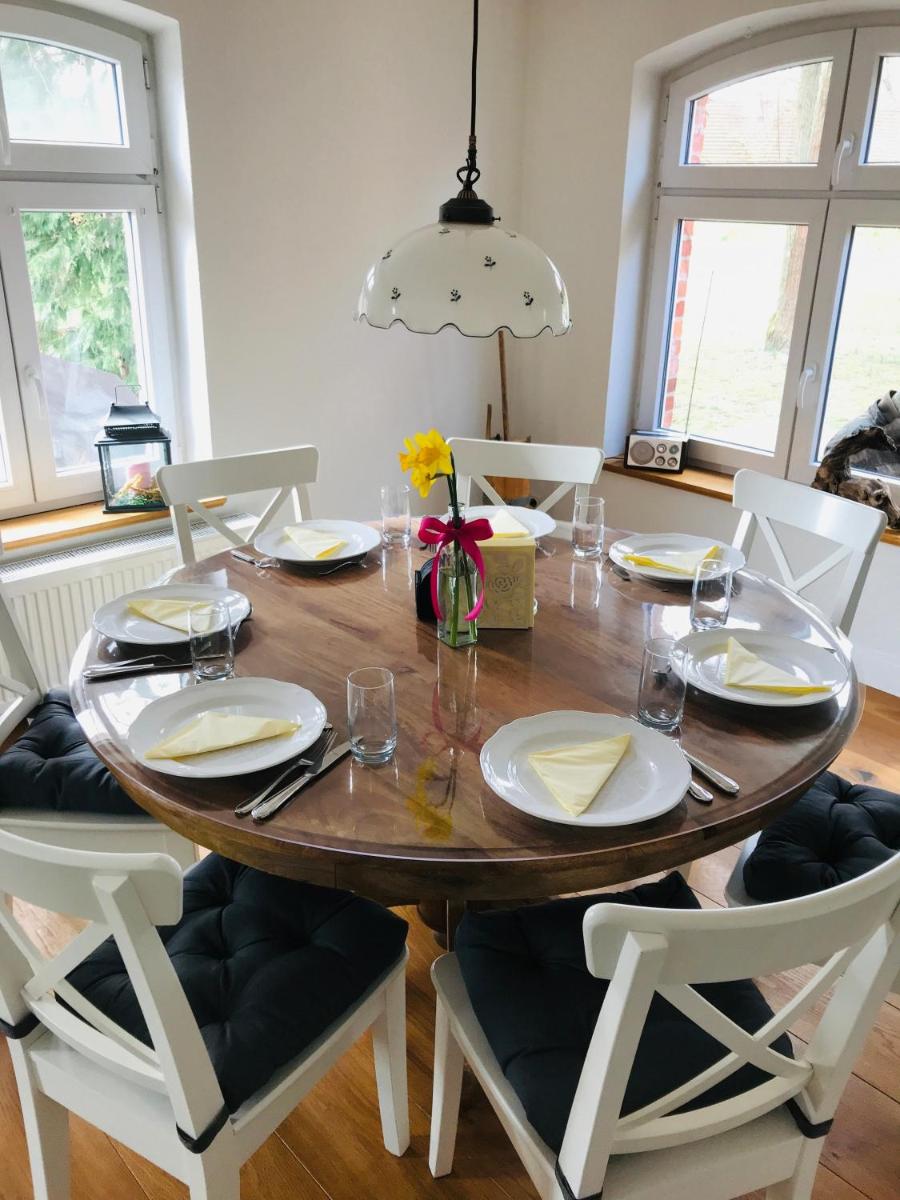 Elbferienhaus Lenzerwische - gemeinsames Urlauben an der Elbe mit privaten Badesee - alles inklusive - Housity