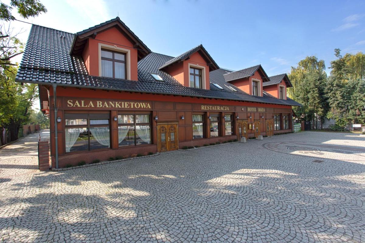 Hotel Róża - Housity