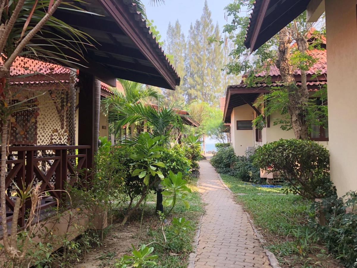 Bayview Beach Resort - Housity