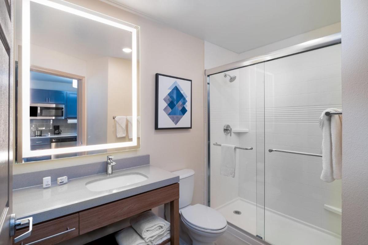 Candlewood Suites El Paso by IHG - Housity