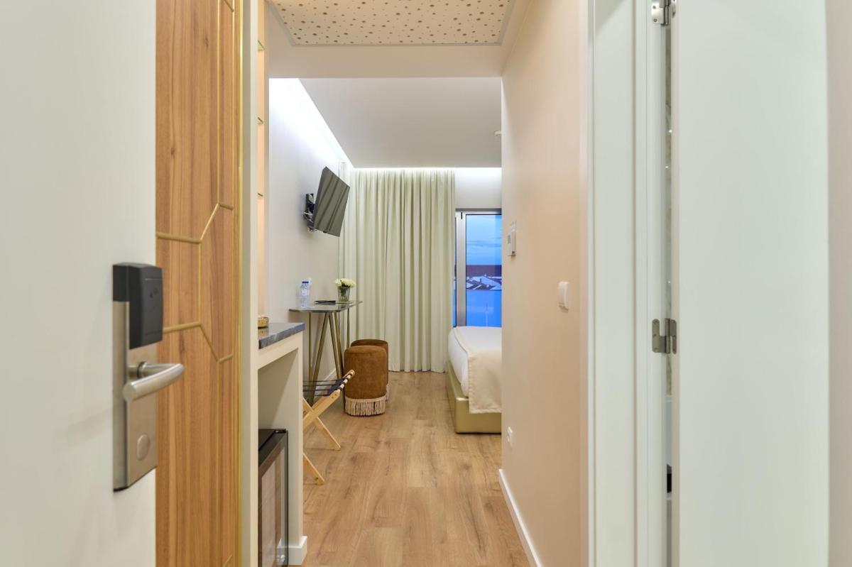 A cozinha ou kitchenette de Hotel de Ilhavo Plaza & Spa