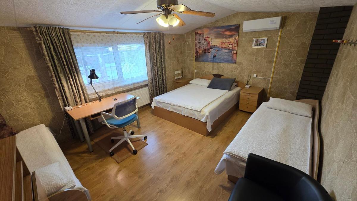 ApartHotel SAVAS 4 Private house with parking - Hizvo