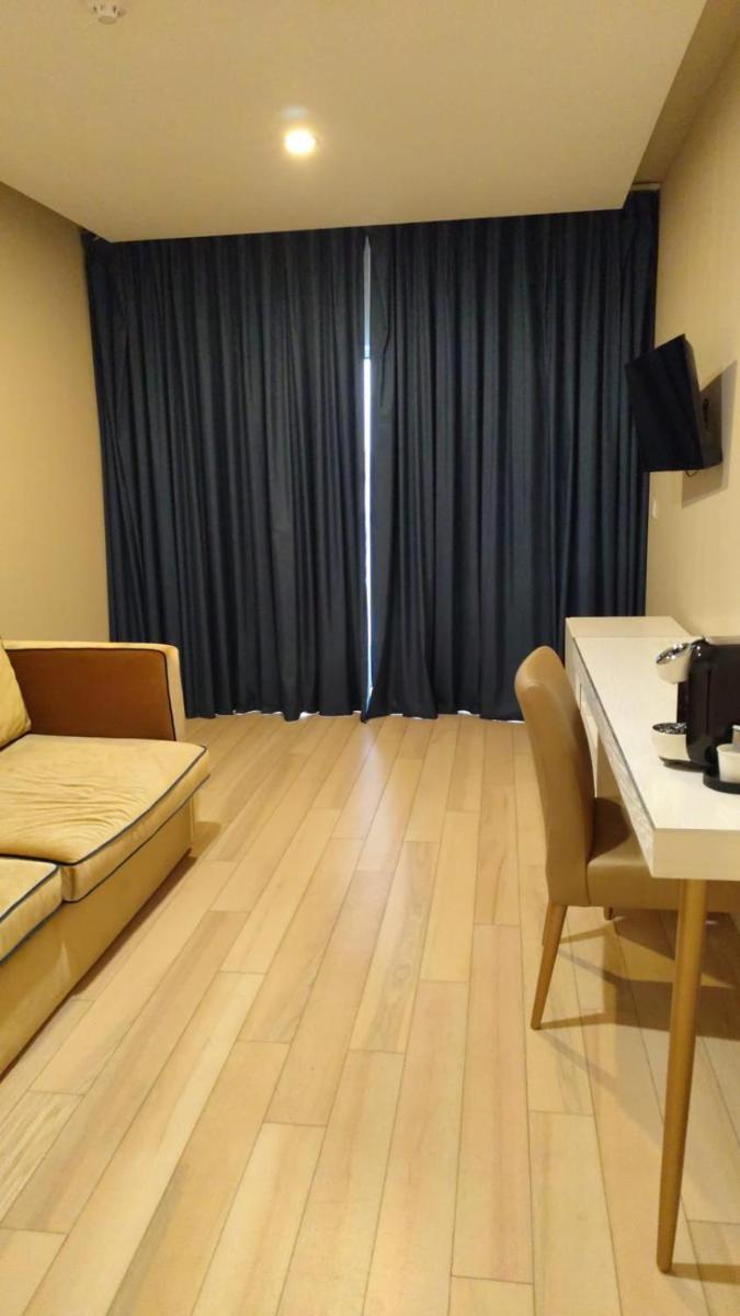 Uma televisão e/ou sistema de entretenimento em Hotel de Ilhavo Plaza & Spa