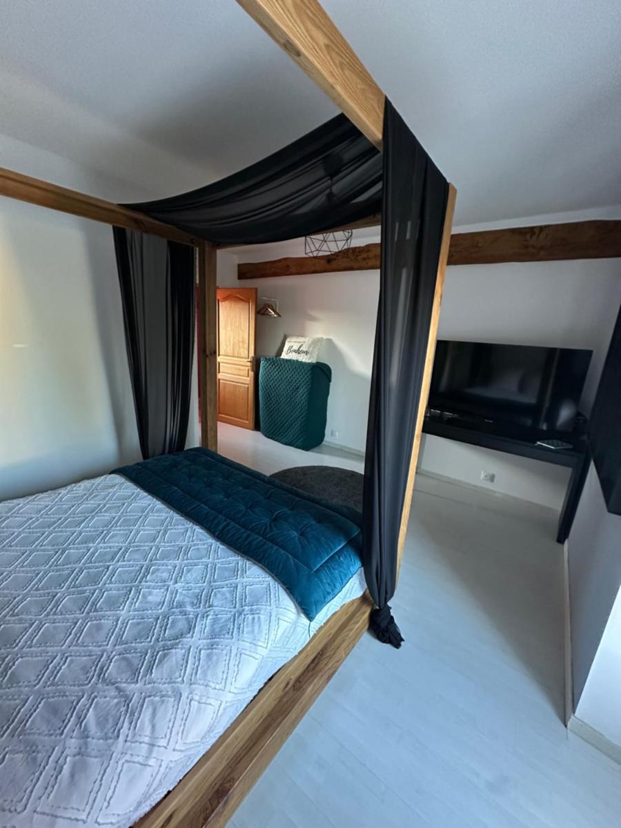 Kimy Villa Lunoterie Futuroscope Piscine et Spa - Housity