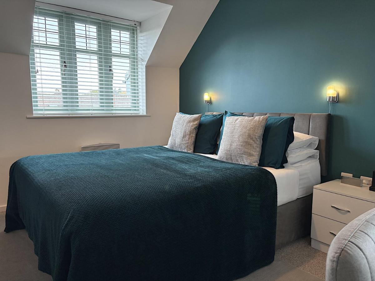 St Johns Penthouse Serviced Apartment, Bridgnorth - Housity