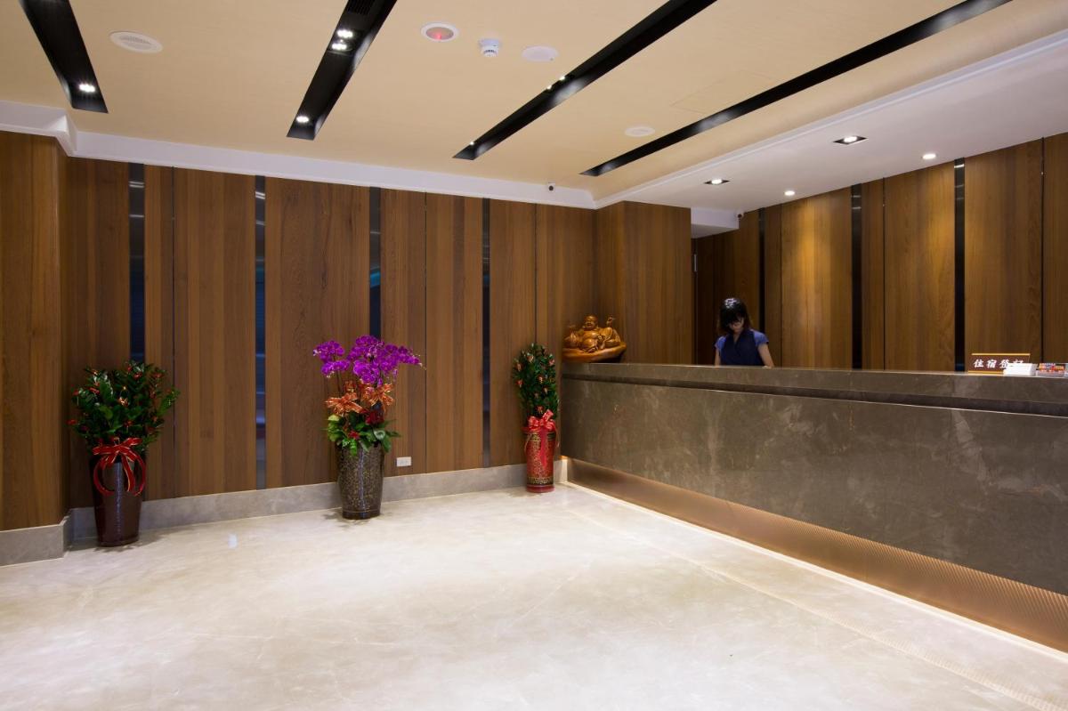 Noble Hotel - Housity