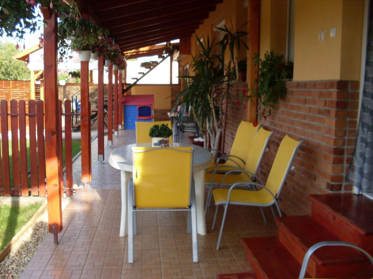 Boglárka Apartman - Housity