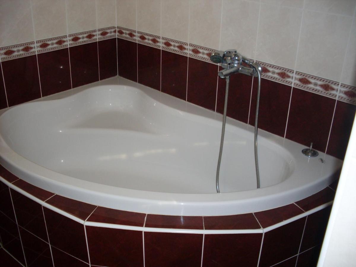 Boglárka Apartman - Housity