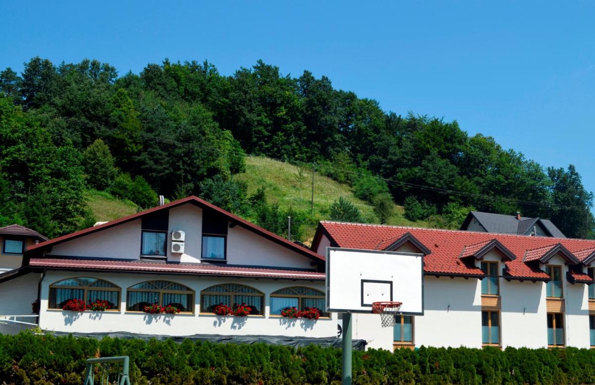 Suitetrails - Guest House Gostišče Jutriša