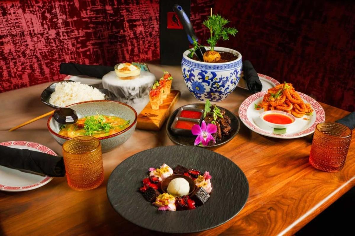 Holiday Inn Express & Suites Naples Downtown - 5th Avenue, an IHG Hotel - Housity