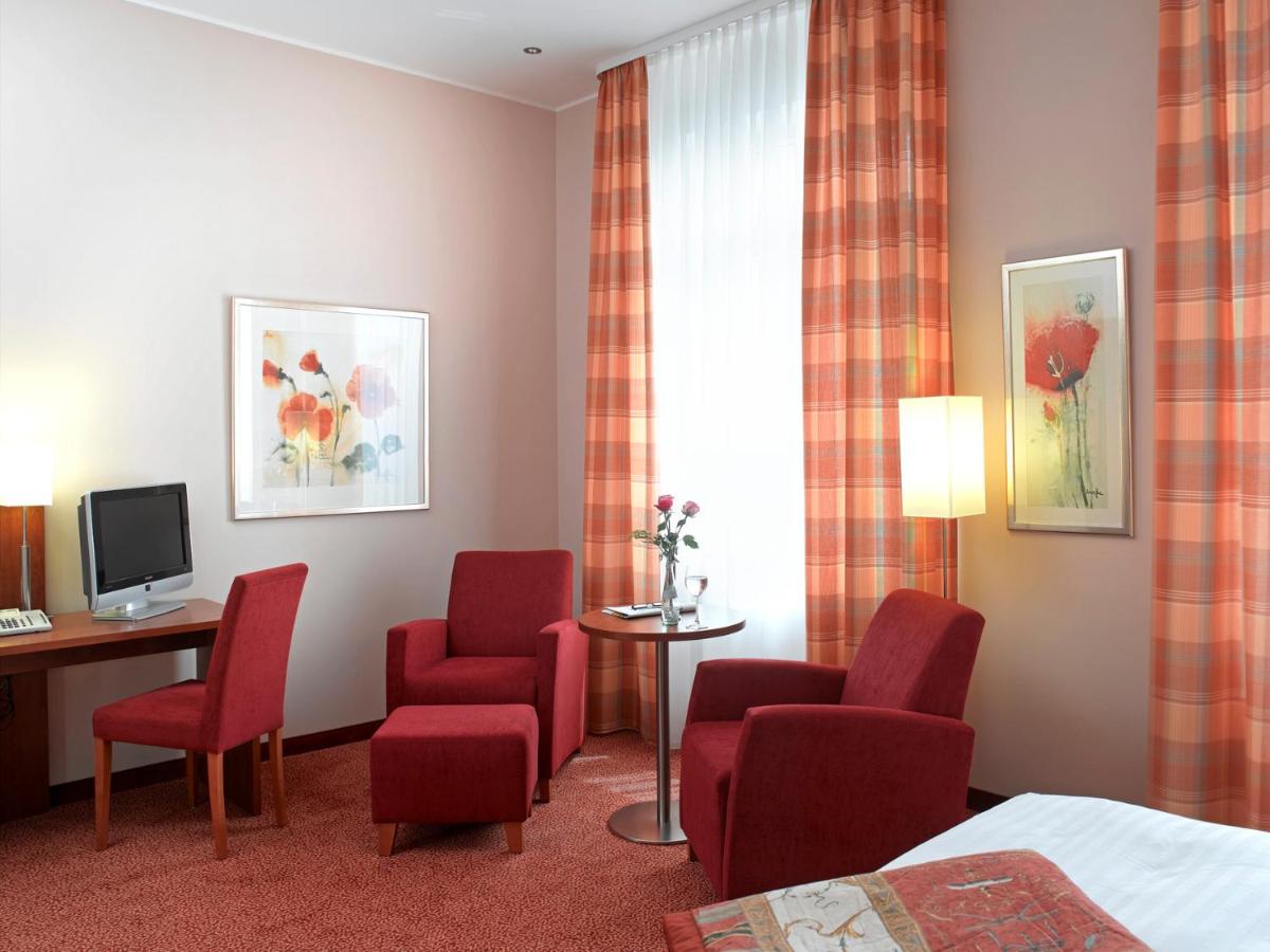 Hotel Lindenhof - Housity