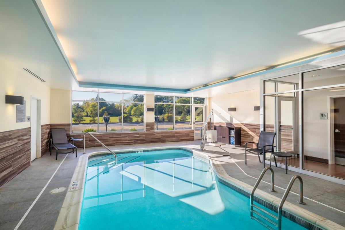 Fairfield Inn & Suites by Marriott Akron Stow - Housity