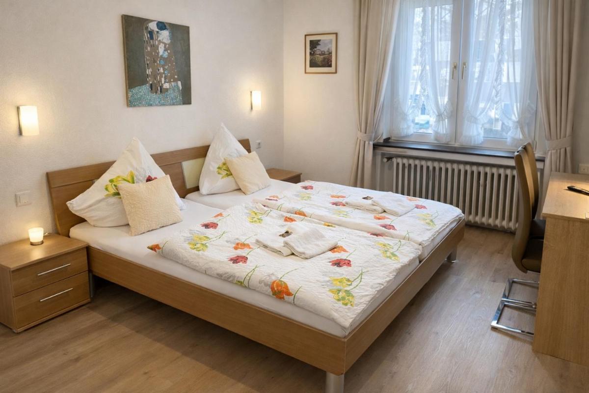 Hotel Haus Schwan Köln - Housity