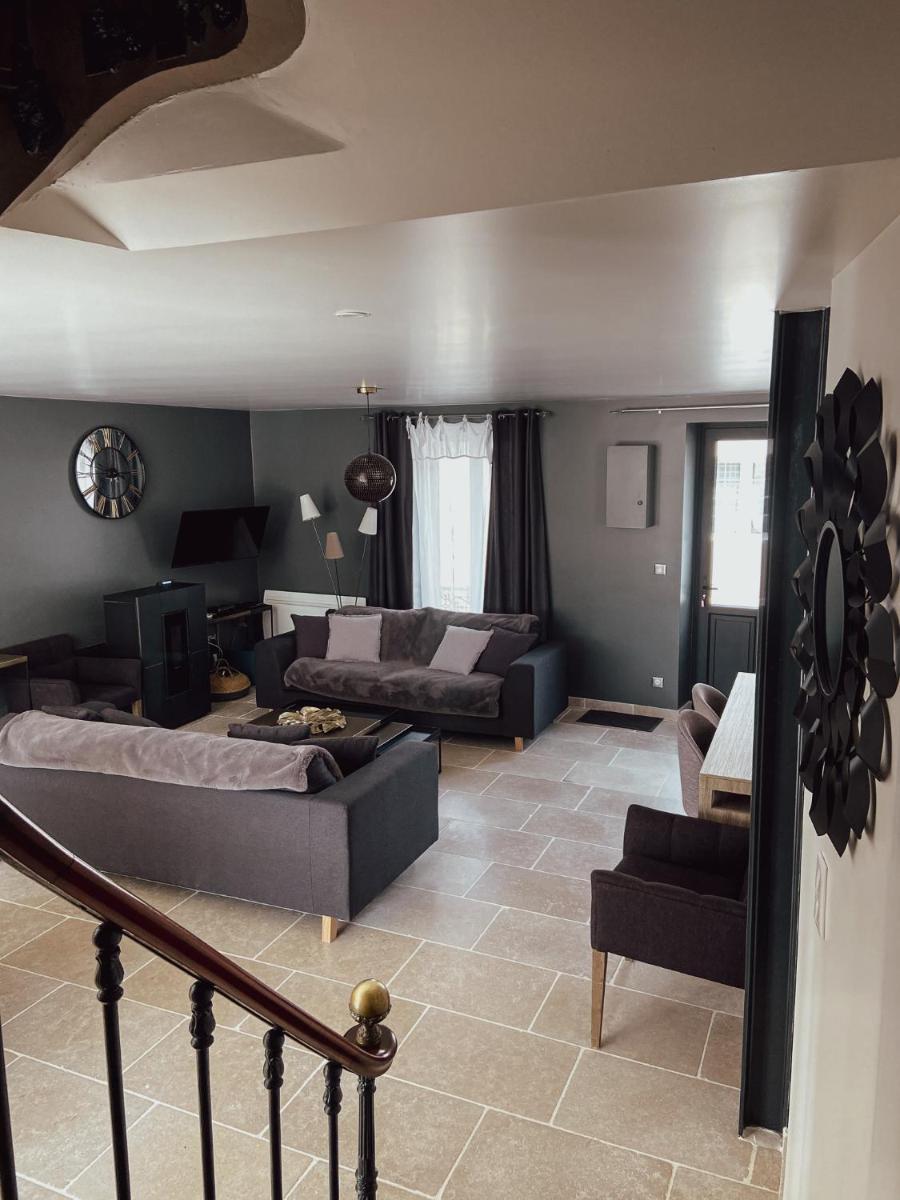 Maison de Pauline, Chablis Vineyard - Housity
