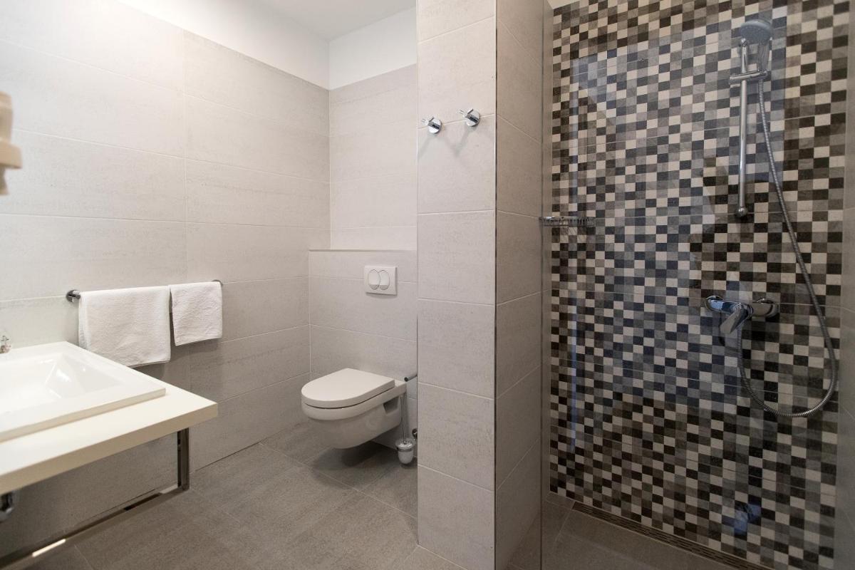 Pansion Preza - Housity
