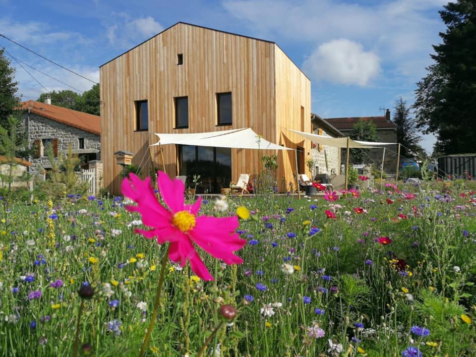 La maison longue Chave Chambres et table d\'hôtes Raucoules haute Loire tourisme durable - Housity