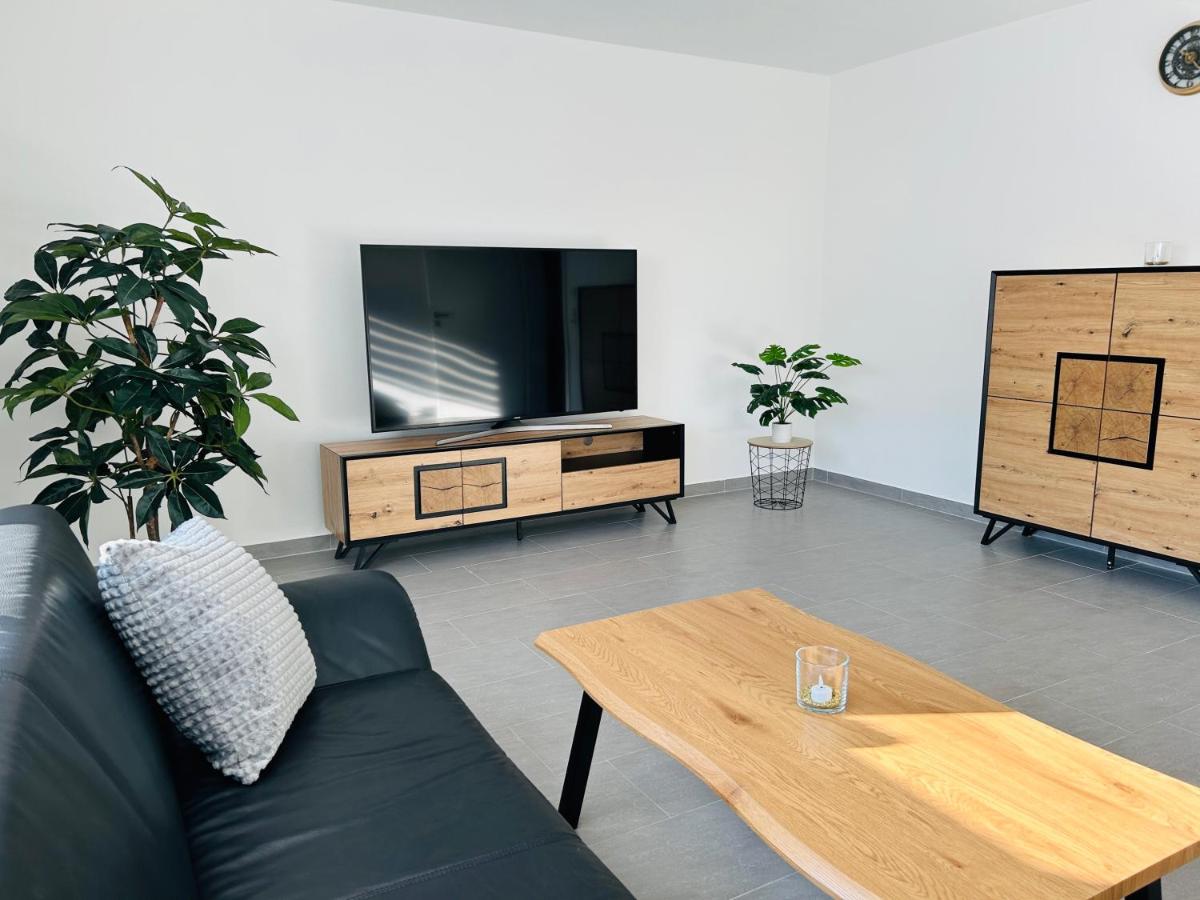 MODern Living, Frisch renoviertes Apartment im Herzen von Marktoberdorf - Housity