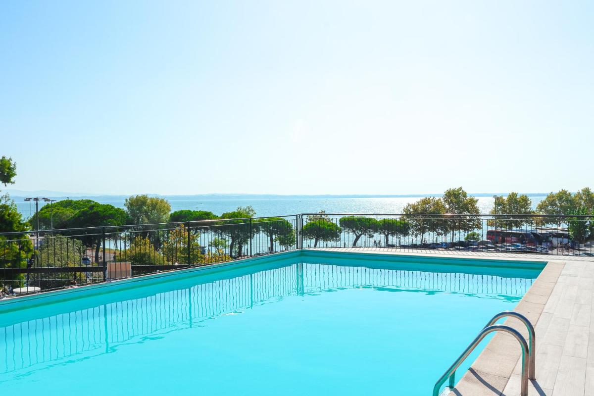 Alevic Hotel Sirmione - Housity