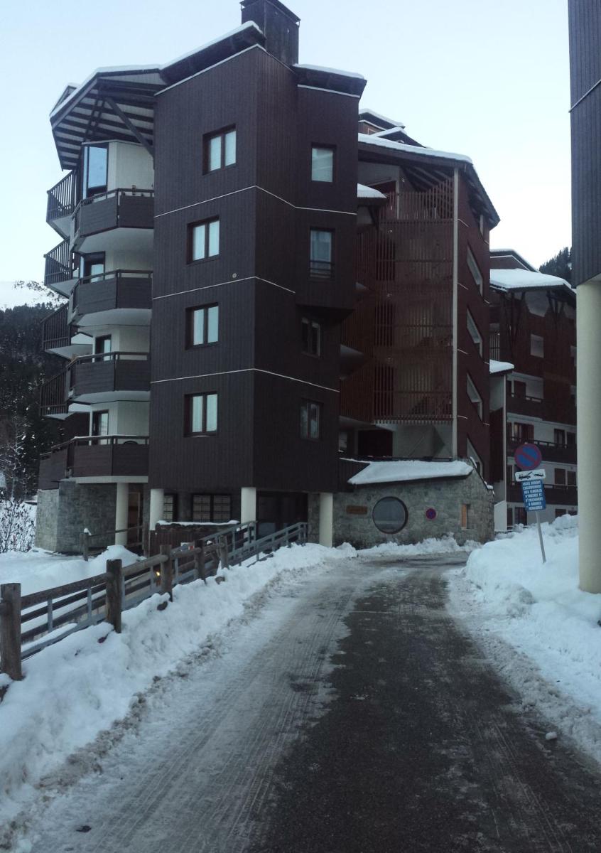 Superbe appartement en résidence skis aux pieds - Housity