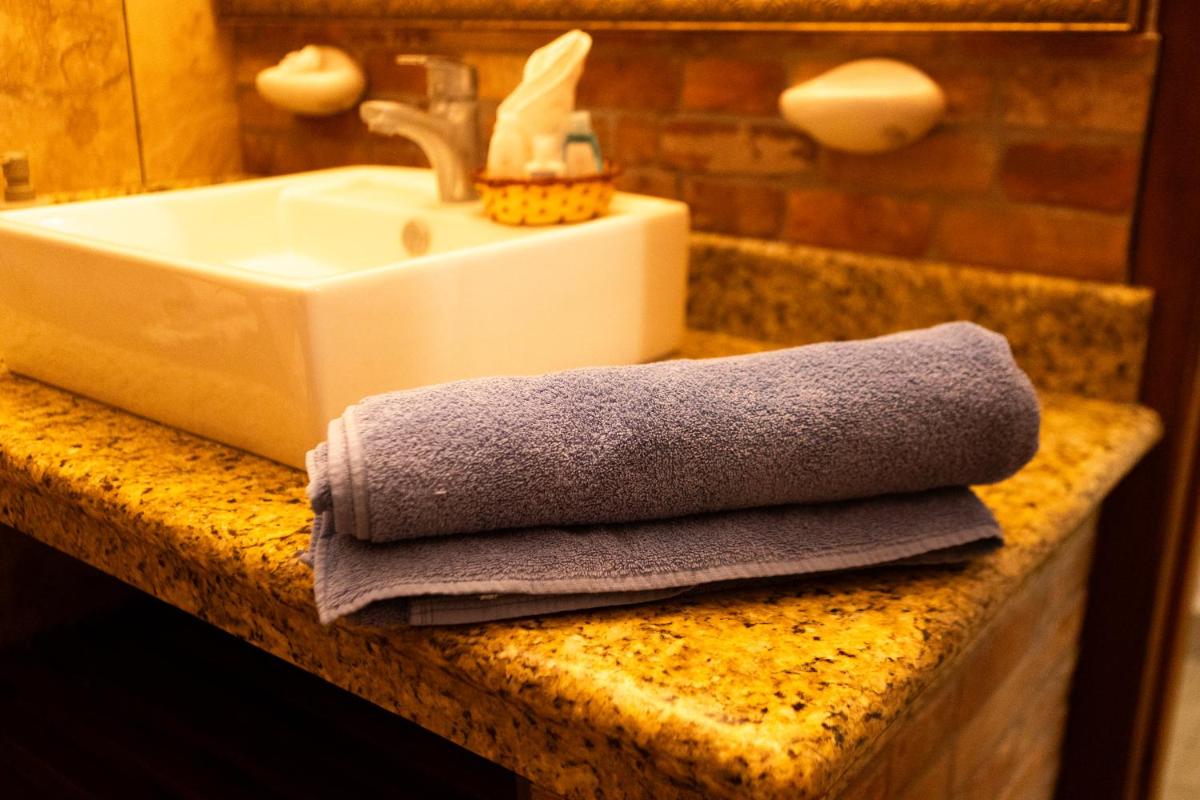 Hotel Ciudad Blanca - Housity
