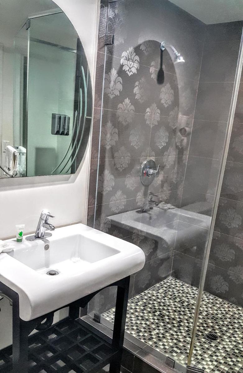 Gardena Terrace Inn - Housity