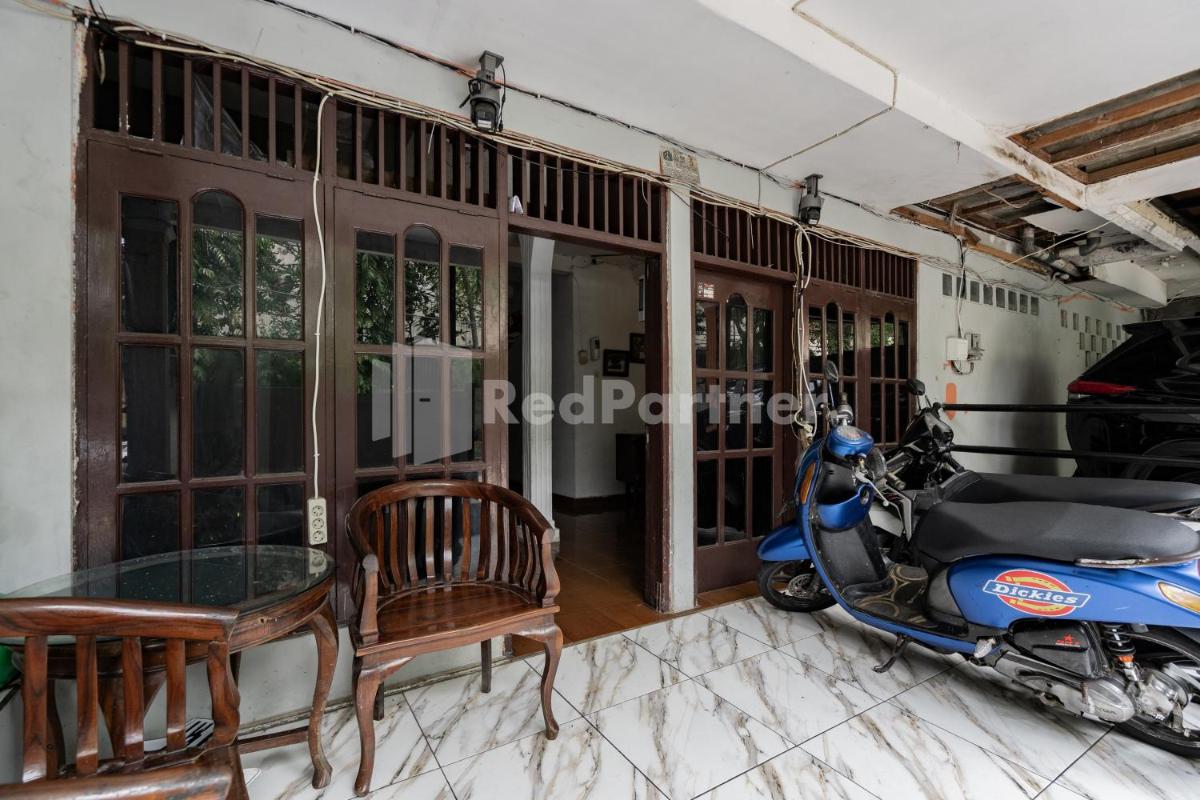 Danysa Guest House Jakarta RedPartner - Housity